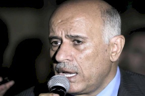 الرجوب : الرئيس عباس سيترأس اجتماع المركزية غدا  