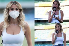 صور: المذيعة ديليتا ليوتا تعود لإثارة الجدل مع استئناف الدوري الإيطالي