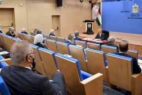 بعد غضب شعبي- الحكومة تدرس ترقيات وزارة الصحة