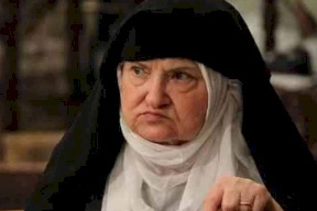 بعد تخطيها الـ90 من عمرها.. أنطوانيت نجيب تفاجئ جمهورها بهذه الإطلالة