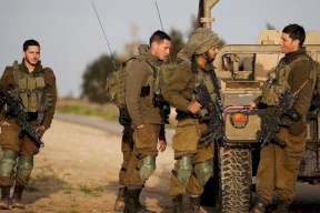 الجيش الاسرائيلي يحذر من تصعيد في الضفة وغزة