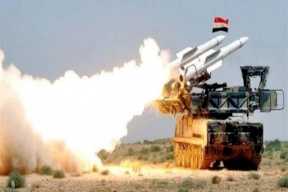 الدفاعات الجوية السورية تتصدى لأهداف معادية 