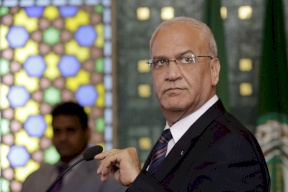 عريقات: العرب لم يستجيبوا لنا ولم نطلب منهم مساعدات