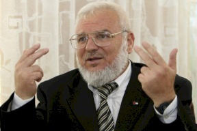 اطلاق نار ومفرقعات..الشرطة توضح ما يجري قرب منزل عزيز دويك