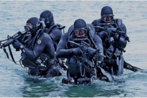 اعلام الاحتلال: القسام يعمل على إيجاد بدائل لاختراق الحدود الإسرائيلية برا وبحرا وجوا