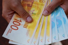 المالية تكشف لصدى موعد صرف رواتب الموظفين