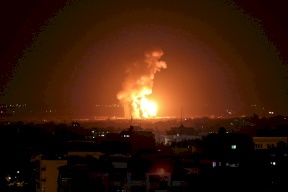 قصف إسرائيلي يستهدف مواقع في قطاع غزة