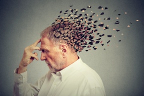 أطعمة عليك تجنبها لتحمي نفسك من مرض الزهايمر