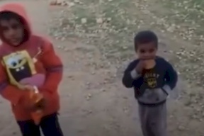 فيديو عنصري لممثل إسرائيلي تجاه "أطفال البدو" يثير غضبا واسعا