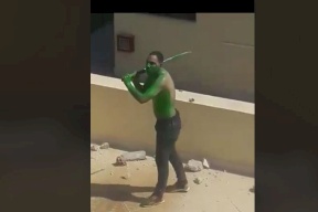 فيديو| مصر.. ماذا فعل الرجل الأخضر قبل مقتله في مدينة الإنتاج الإعلامي؟
