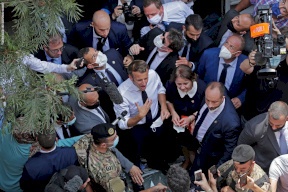 ماكرون يعرض اتفاقًا جديدًا في لبنان: المساعدات لن تصل للفاسدين