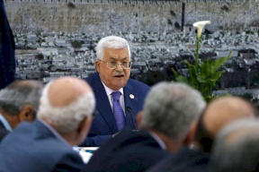 عريقات: تحريض أمريكا وإسرائيل على الرئيس مستمر