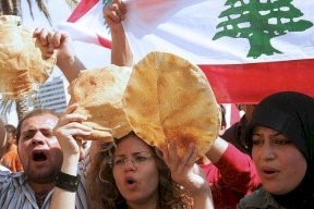برنامج الأغذية يحذر: الخبز قد ينفد من لبنان خلال أسبوعين