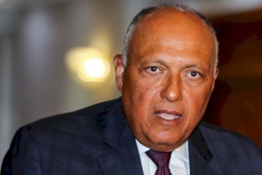 وزير خارجية مصر: سنوفر جسرا بحريا لإعادة إعمار بيروت