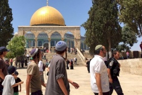 تل أبيب تقرر تقليص اقتحامات المستوطنين للأقصى في رمضان