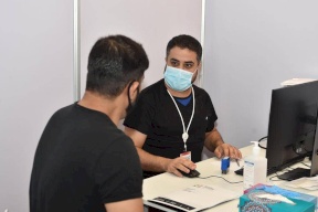 الإمارات.. إقبال كثيف على تجارب لقاح كورونا المحتمل