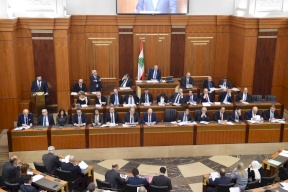  برلمان لبنان يقر إعلان الطوارئ في بيروت