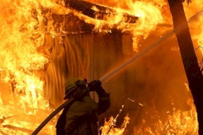 كاليفورنيا "تشتعل".. 11 ألف ضربة صاعقة خلال ساعات