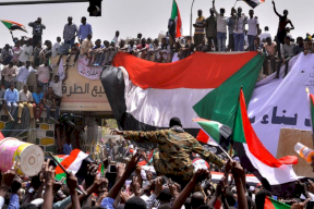 بعد إقالته.. متحدث خارجية السودان يدافع عن التطبيع مع إسرائيل