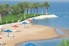 "لبنانيون يتعرون في السعودية".. فيديو لحفل مختلط يثير الغضب