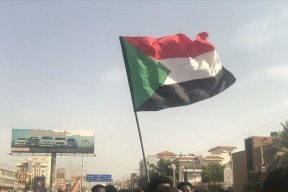 بعد رفضها التطبيع مع إسرائيل .. فلسطين تُحيي السودان