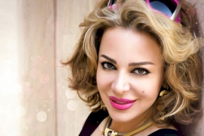 فتاة تهدد سوزان نجم الدين بنشر فيديوهات إباحية.. والفنانة :"اللي عندهم ينشروه"
