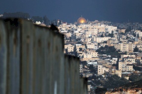 الاتحاد الأوروبي يحذر صربيا من نقل سفارتها إلى القدس