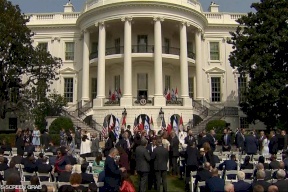 ما هي الدول العربية التي حضرت اتفاقات العار في واشنطن؟