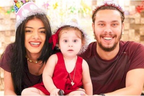 صورة مسربة لأحمد حسن وزينب في قسم الشرطة بعد القبض عليهما