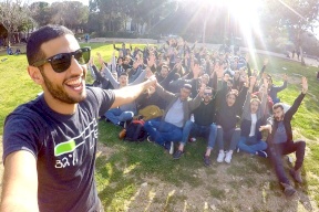 حركة المقاطعة تحذر من المدون المطبع