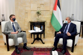 رئيس الوزراء عن أموال المقاصة: نرفض الابتزاز