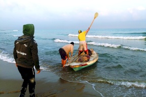 بعد اختفائهم أمس- مصر قتلت اثنين وأصابت ثالثاً من صيادي غزة