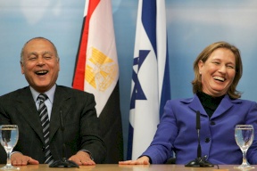 القيادة تهاجم أبو الغيط: فقد مصداقيته وعليه الاستقالة فوراً