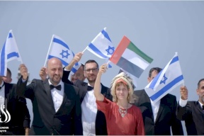 فيديو: نجم عربي يُلحن معزوفة إسرائيلية !