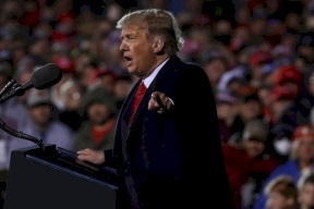 اشتباك متواصل.. ترمب عن بايدن: كشفته وحاسبته