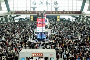 108 ملايين في 8 أيام.. الصين "تودع" كورونا بلقطة صادمة