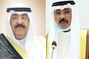 أمير الكويت يزكي أخيه لولاية العهد