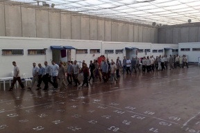 إدارة السجون توافق على إدخال "كانتينا" الأسرى