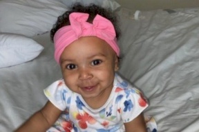 وفاة طفلة ذات 10 أشهر اغتصبها والدها في أمريكا