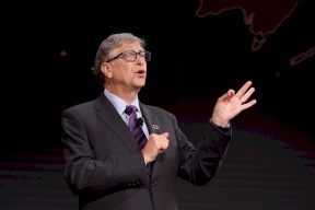 بيل غيتس: أمام البشرية مخرج وحيد للعودة إلى الحياة الطبيعية