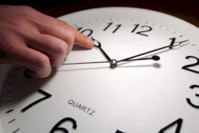 متى يبدأ العمل بالتوقيت الشتوي في فلسطين؟