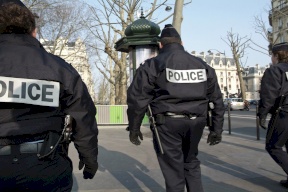 فرنسا تنشر 12 ألف شرطي لتطبيق حظر التجول