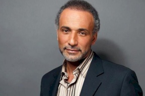 المواجهة الثانية بين طارق رمضان وسيدة تتهمه باغتصابها