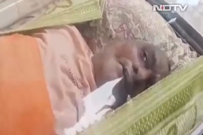 فيديو| لحظة عودة “ميت” إلى الحياة بعد 20 ساعة من وفاته