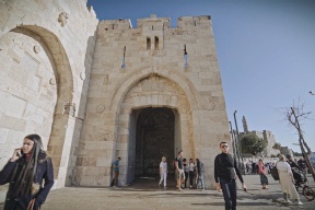 نائب محافظ القدس: الاحتلال يريد تحويل مدخل البلدة القديمة