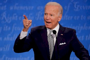 بايدن: ترامب مصدر رعب ويشكّل خطرًا على الولايات المتحدة