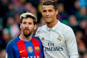 عشية الكلاسيكو.. ميسي يوجه رسالة لرونالدو