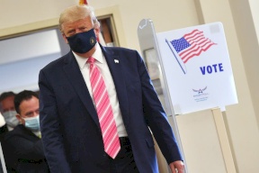 ترمب يدلي بصوته مبكراً في فلوريدا