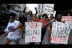 أمريكا- تجدد المظاهرات إثر إطلاق الشرطة النار على زوجين من السود