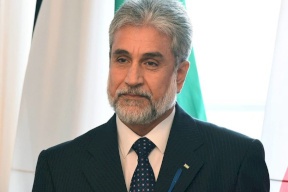 السفير خليفة: خطة ترامب وضعها جنرال إسرائيلي ولا تساوي شيئاً